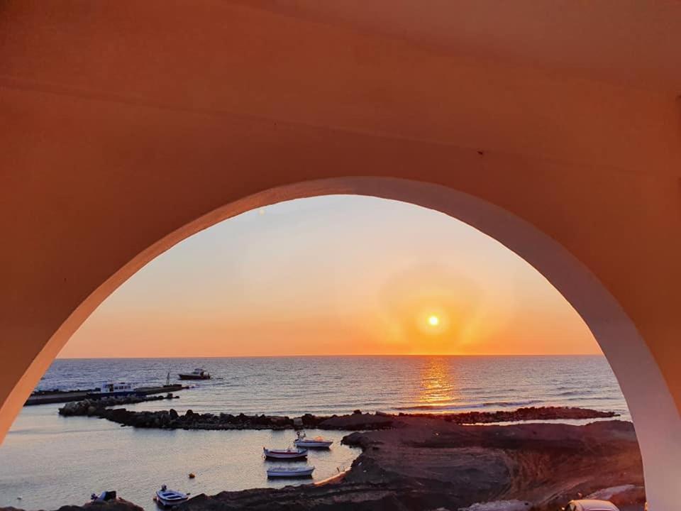 Rodothea And Adams On The Beach, Santorini โมโนลิธอส ภายนอก รูปภาพ