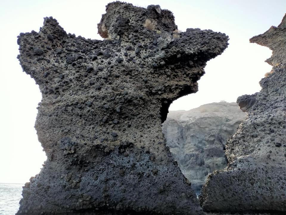 Rodothea And Adams On The Beach, Santorini โมโนลิธอส ภายนอก รูปภาพ